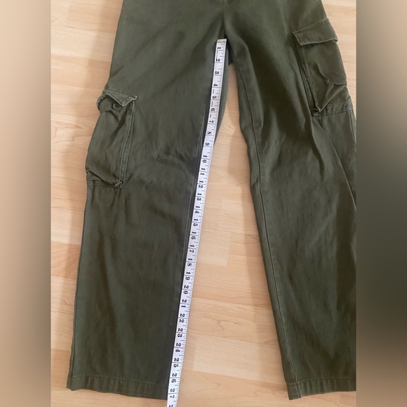 TNA Green Cargo Pants - Picture 2 of 6